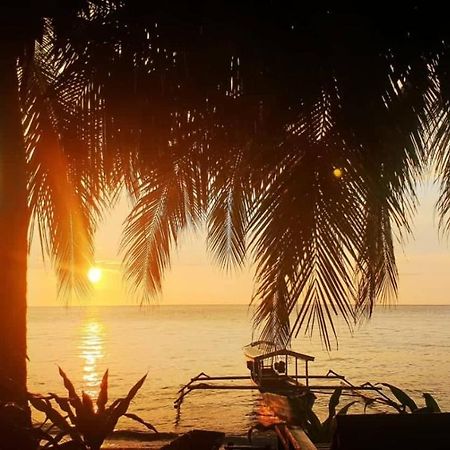 Sunset Beach Batudaka Buitenkant foto