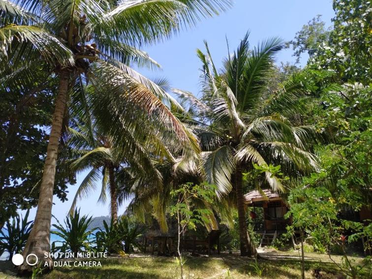 Sunset Beach Batudaka Buitenkant foto